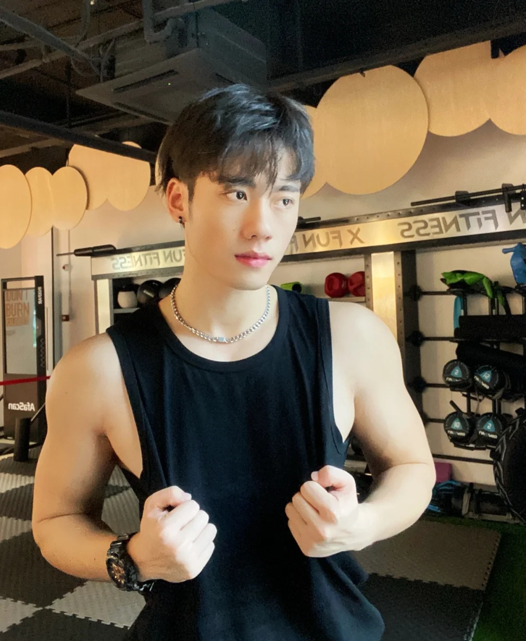 完美身材的肌肉小奶狗,高颜值,身材更让人嫉妒,你的男友请签收