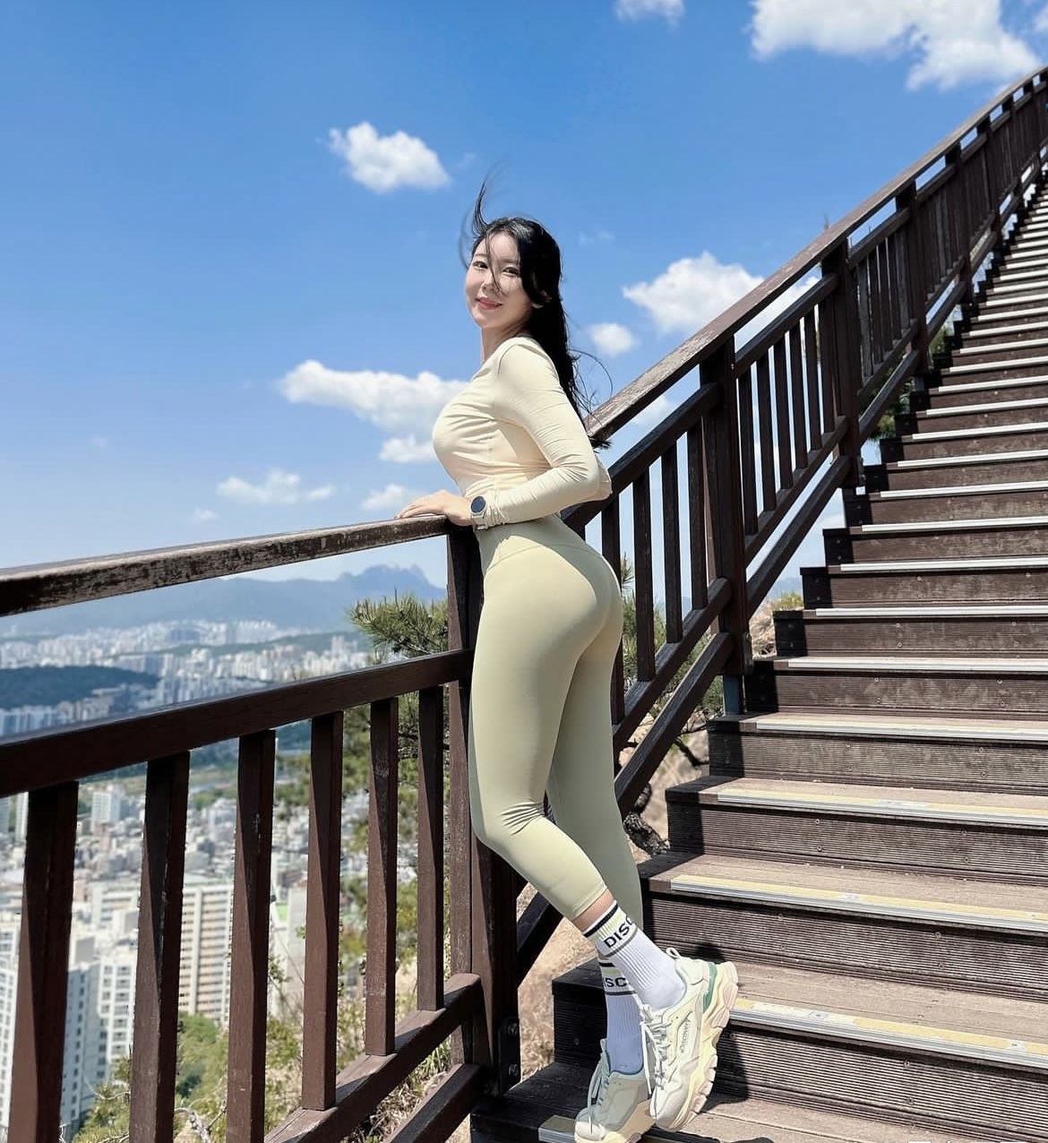 婆婆,一个被岁月雕刻成生活艺术家的可爱女人