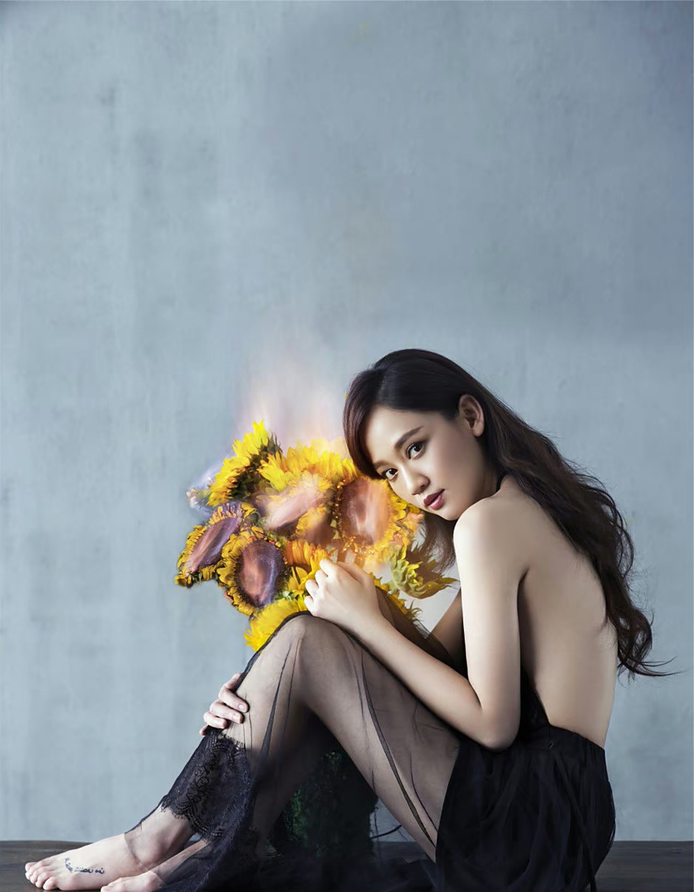 陈乔恩# 《男人装》火辣大片,勾人魂魄的眼神,丰腴傲人"酥胸",香艳