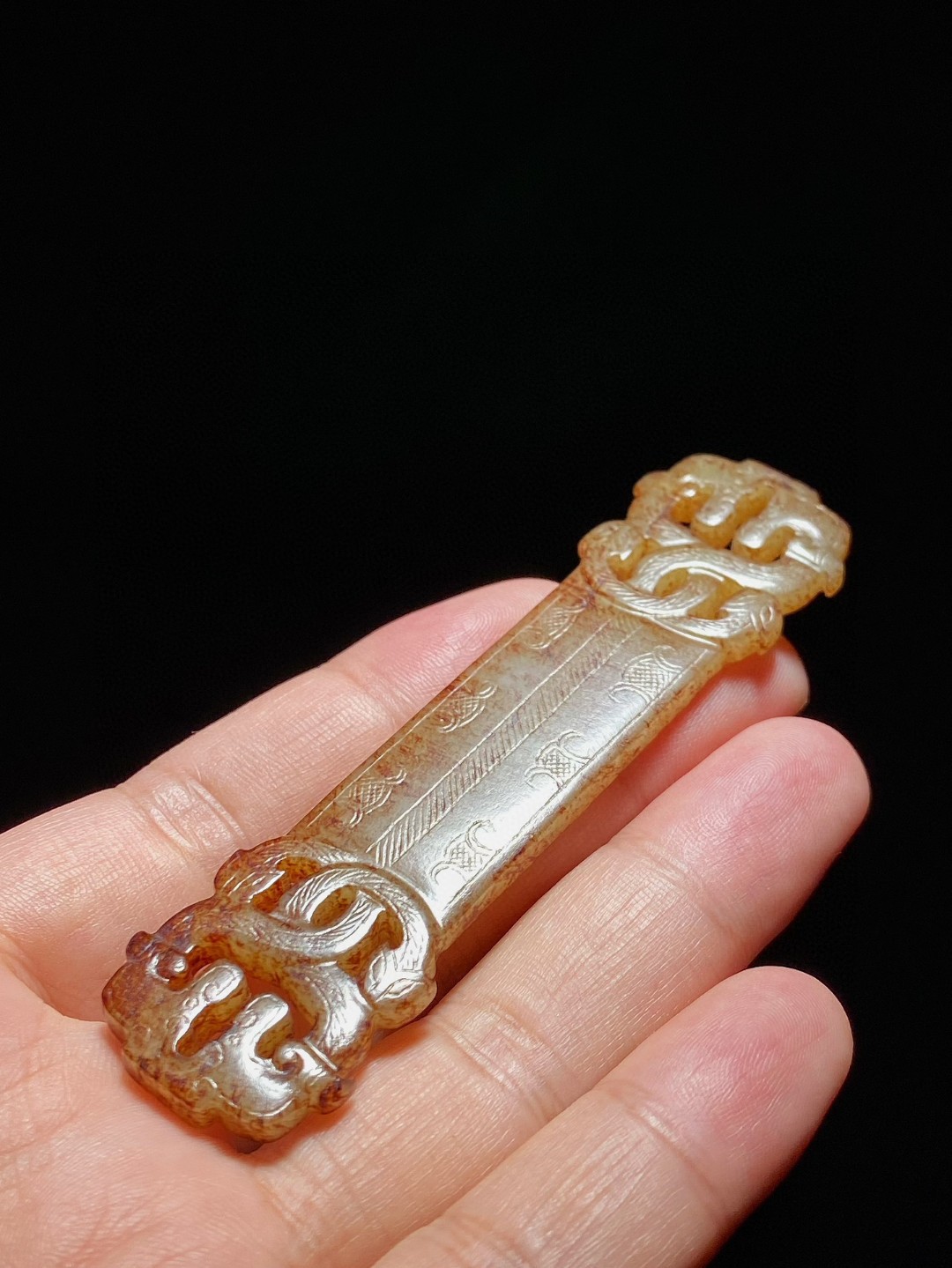 战国 和田玉籽料受沁 镂雕 螭龙纹 玉佩 挂件