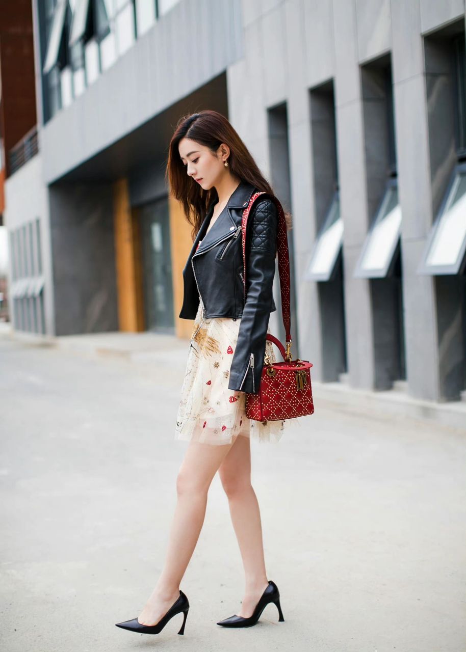 赵丽颖 高跟鞋|||#明星高跟鞋[话题]##赵丽颖[话题]##女明星[话题]