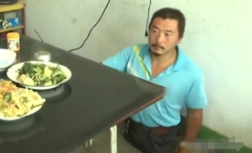 回顾:内蒙男子将妻子绑树上5个月活活饿死,被抓后娘家拼命求情