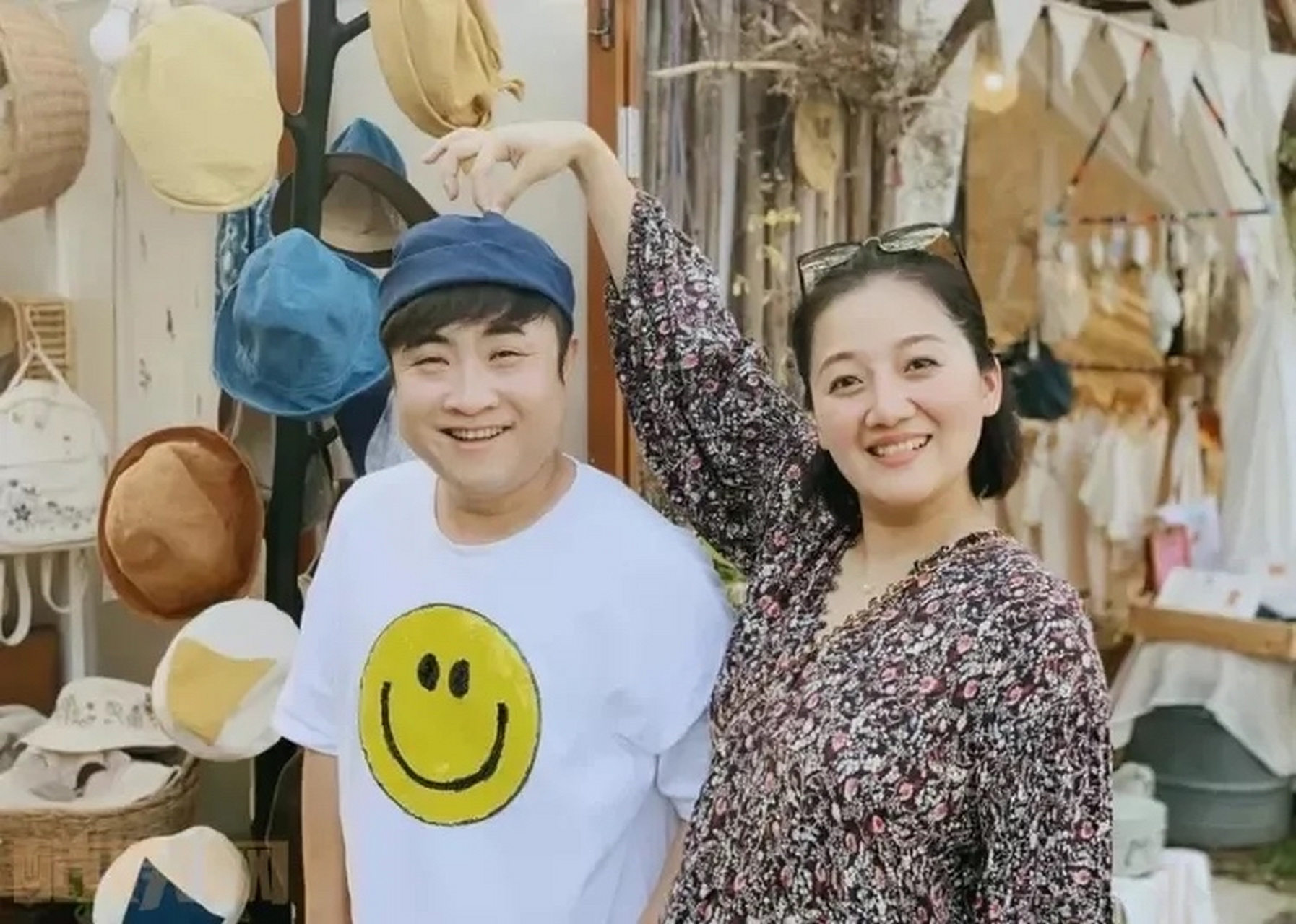 2008年,兜里只剩100块的乔杉向女友莫丹提出分手:"我不能耽误你,咱们