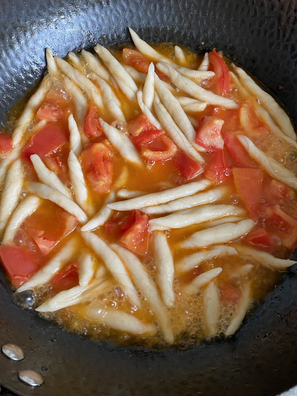 西红柿鸡蛋面鱼儿,营养好吃,简单易做 这款面鱼儿,营养好吃助消化,做