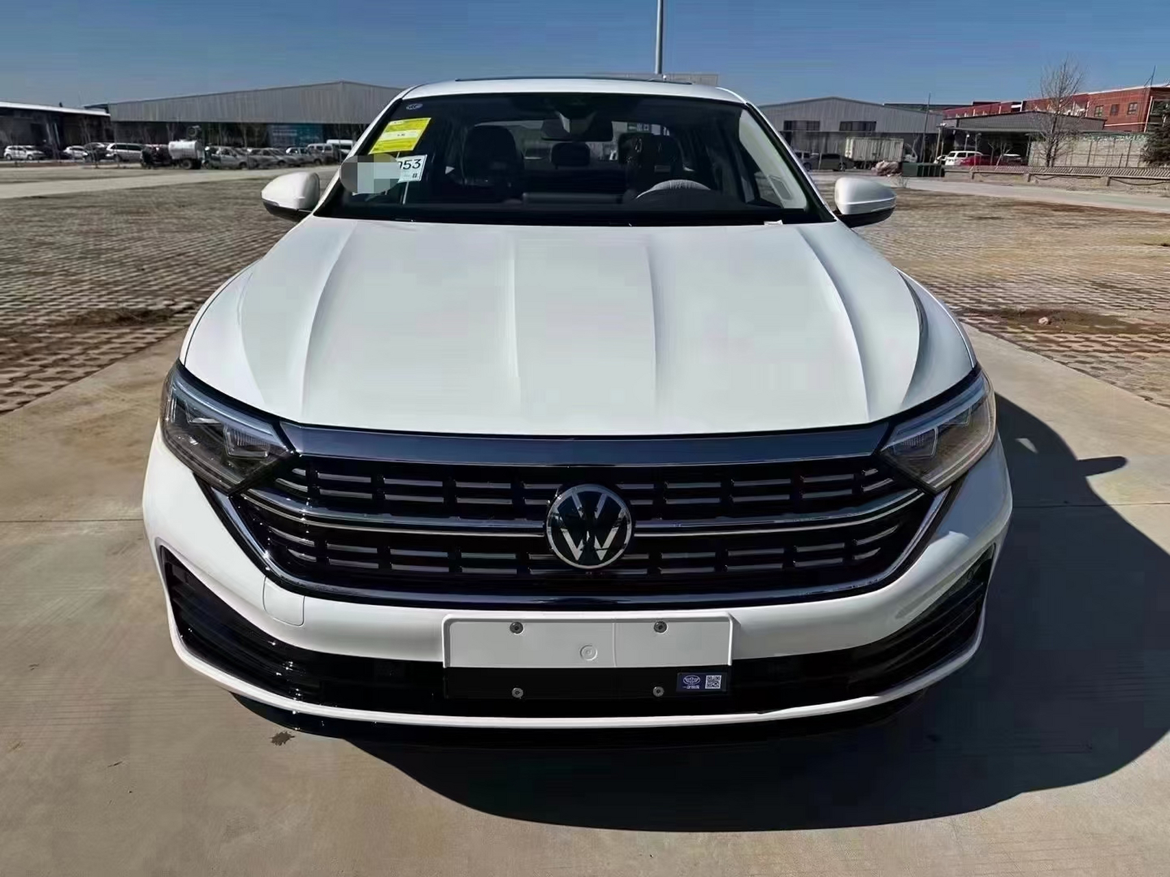 9723款速腾超越版1.5t 指导价158900白色,这个配置认可度比较的高.