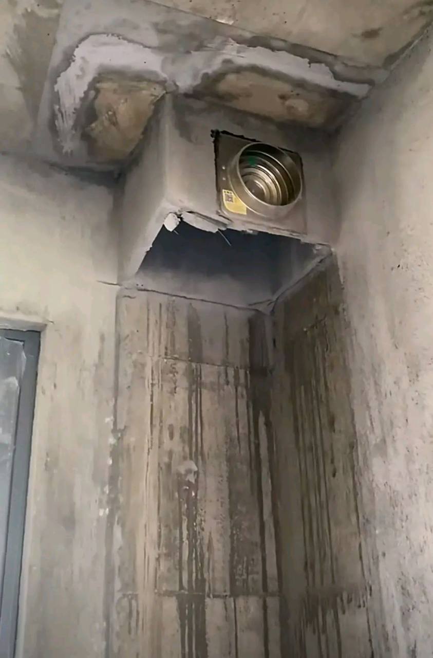 还真有人拆掉烟道的,因为住在一楼,只想增加一点厨房的使用空间,竟然