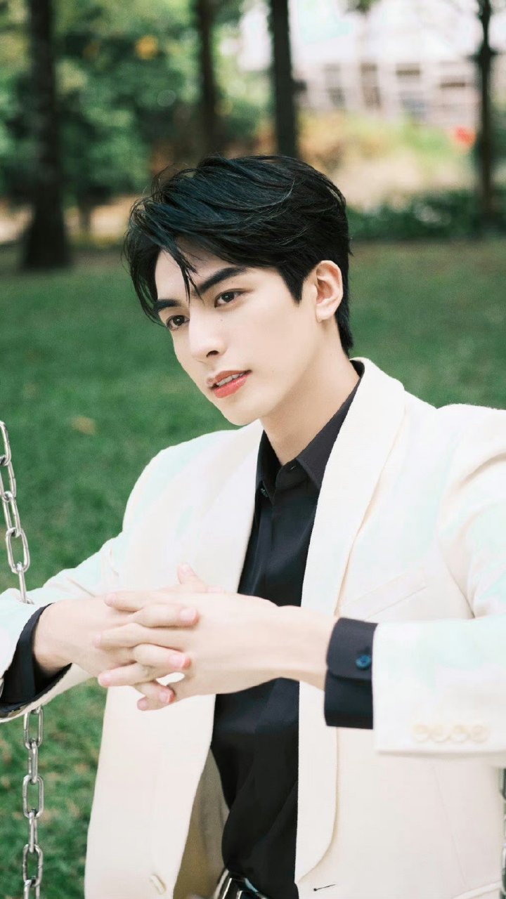 浓颜系帅哥宋威龙#帅哥