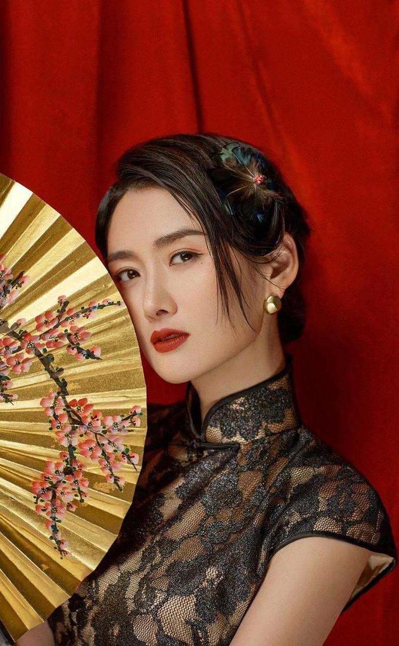 美女壁纸～陈洁精 《灵回摆渡》里的冥王阿茶 《天仙配》里的张巧嘴