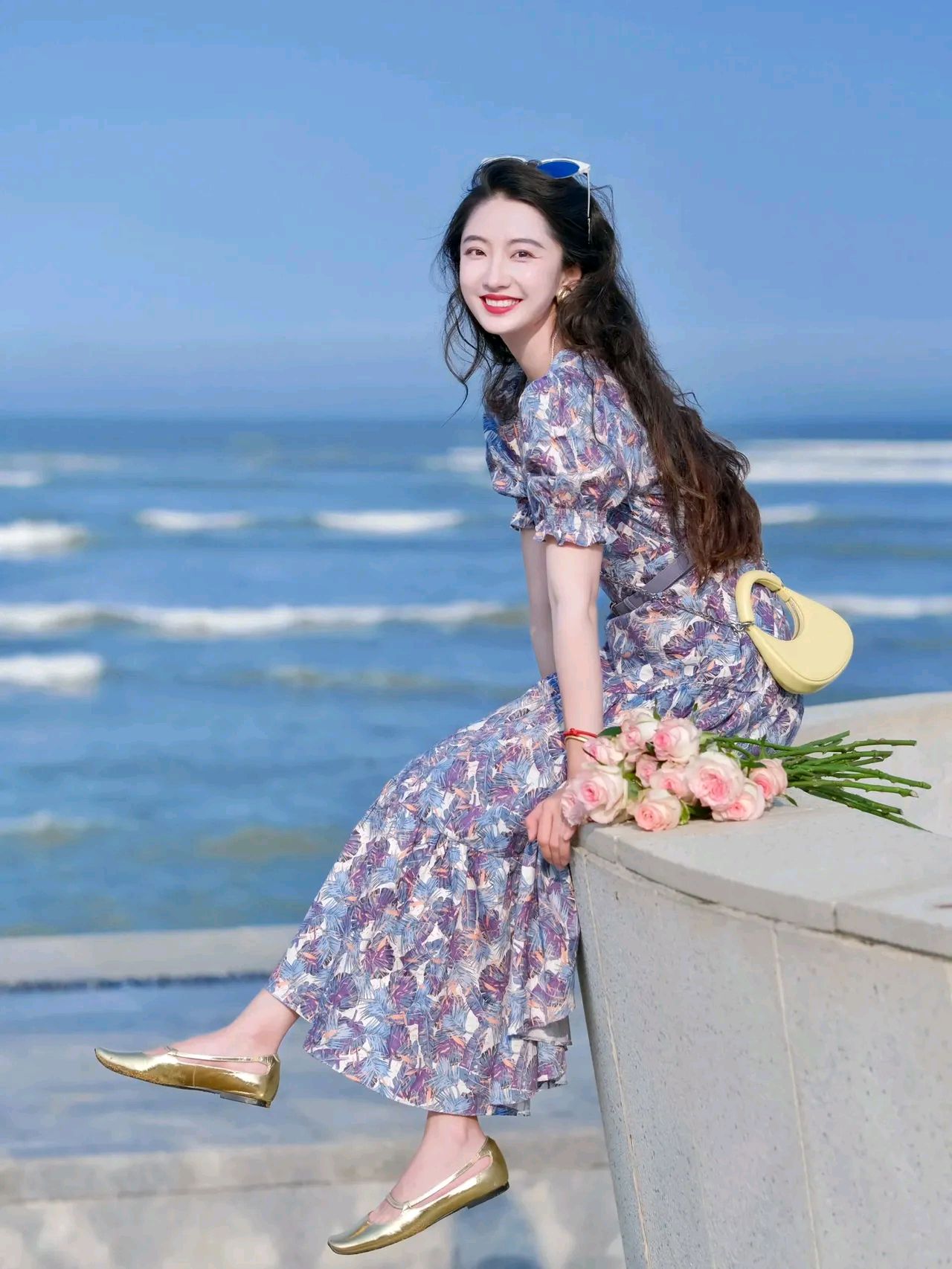 气质美女方兴然,简约低调有内涵