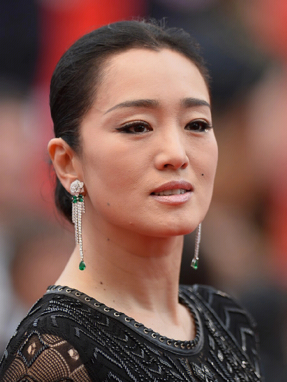 看了巩俐这组图片,可以缓解不少人的容貌焦虑 原来高清镜头下的女明星