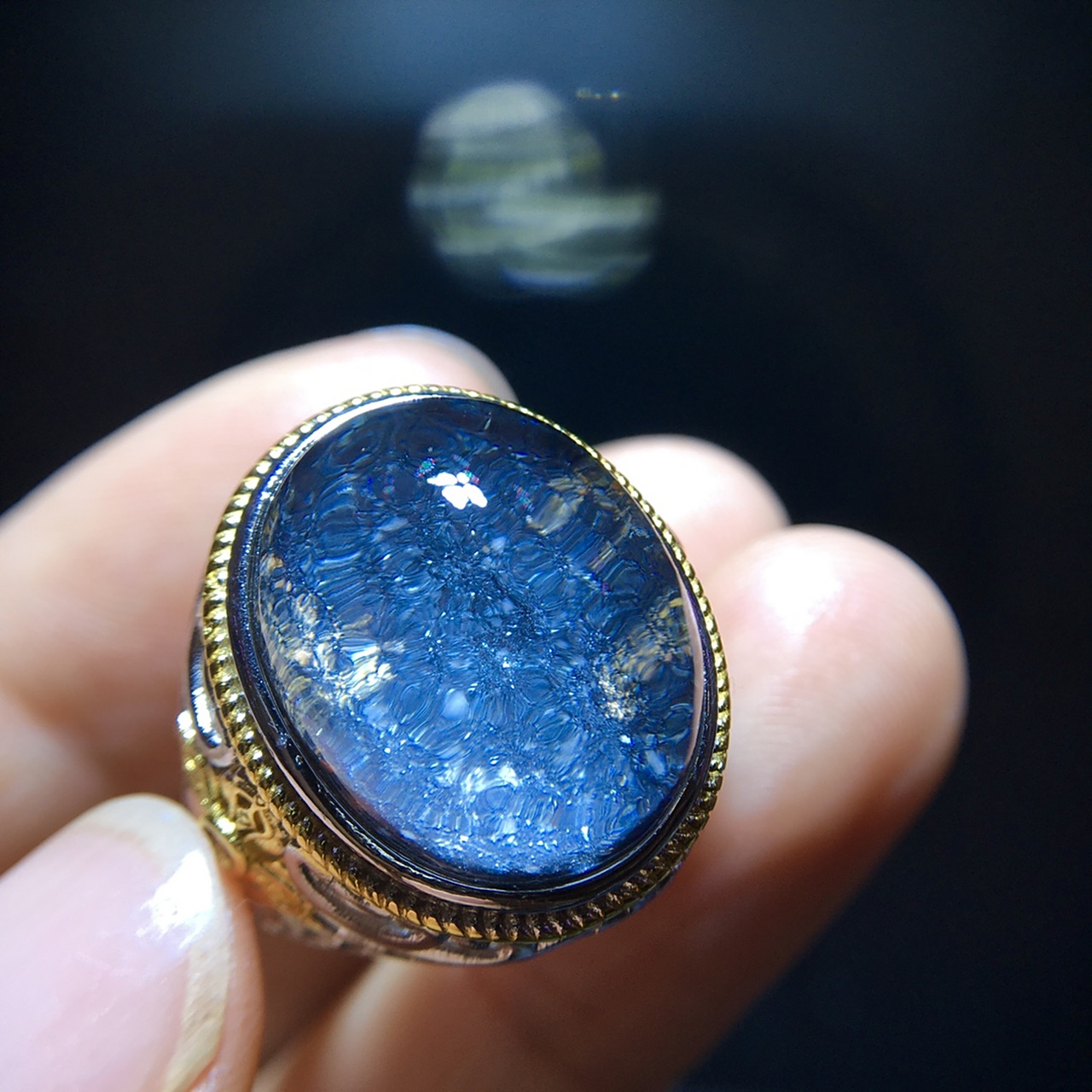 星光效应强,景色优美如蓝色海洋一般,幽灵被称做"鬼佬财神","财富水晶