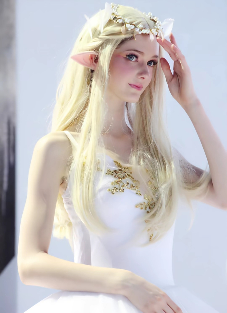 娱乐最前沿# #每日娱乐播报# 加拿大精灵嫩模——沙娜拉 savanna