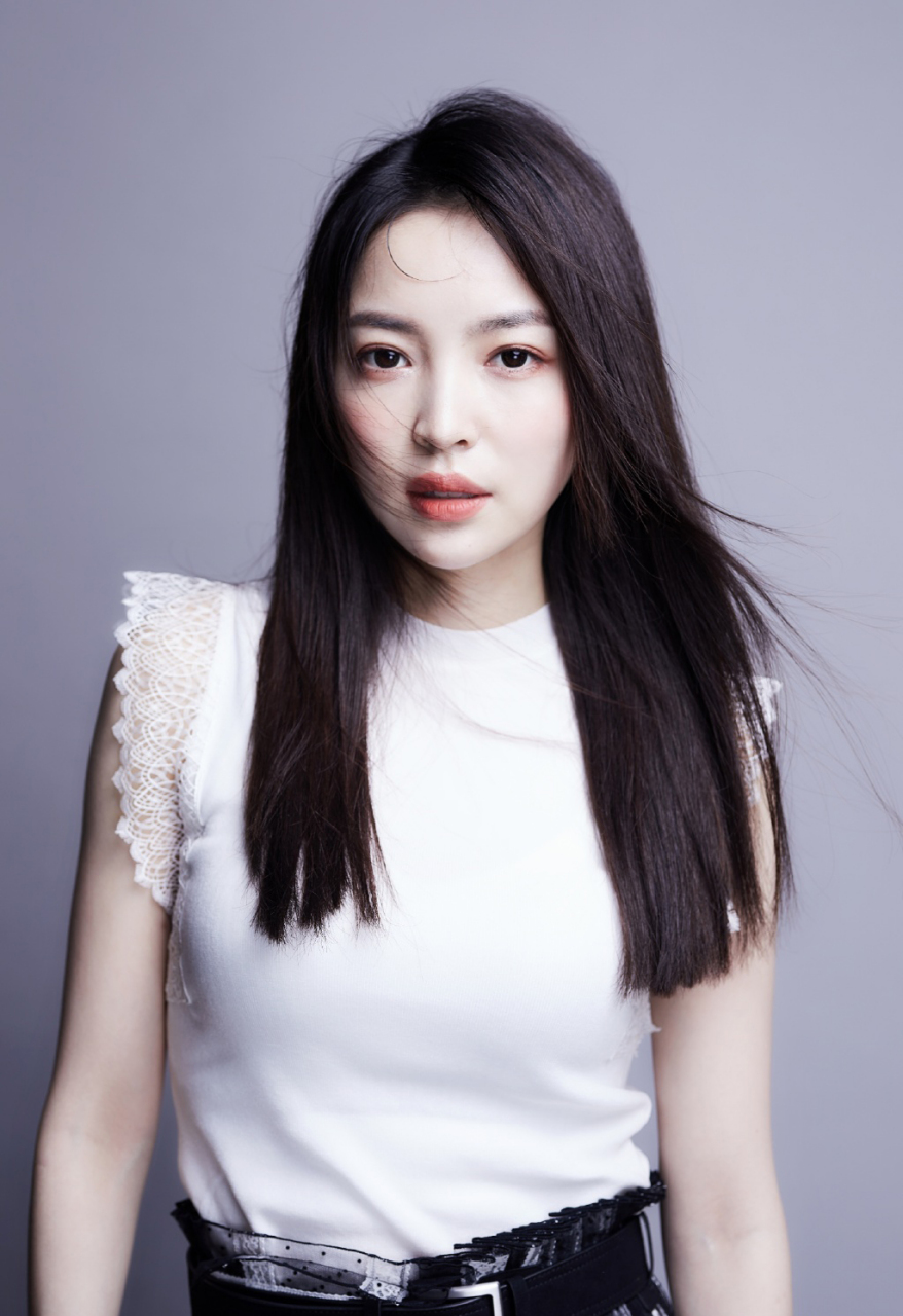 王钟瑶:最美台球女裁判,魔鬼身材太亮眼!