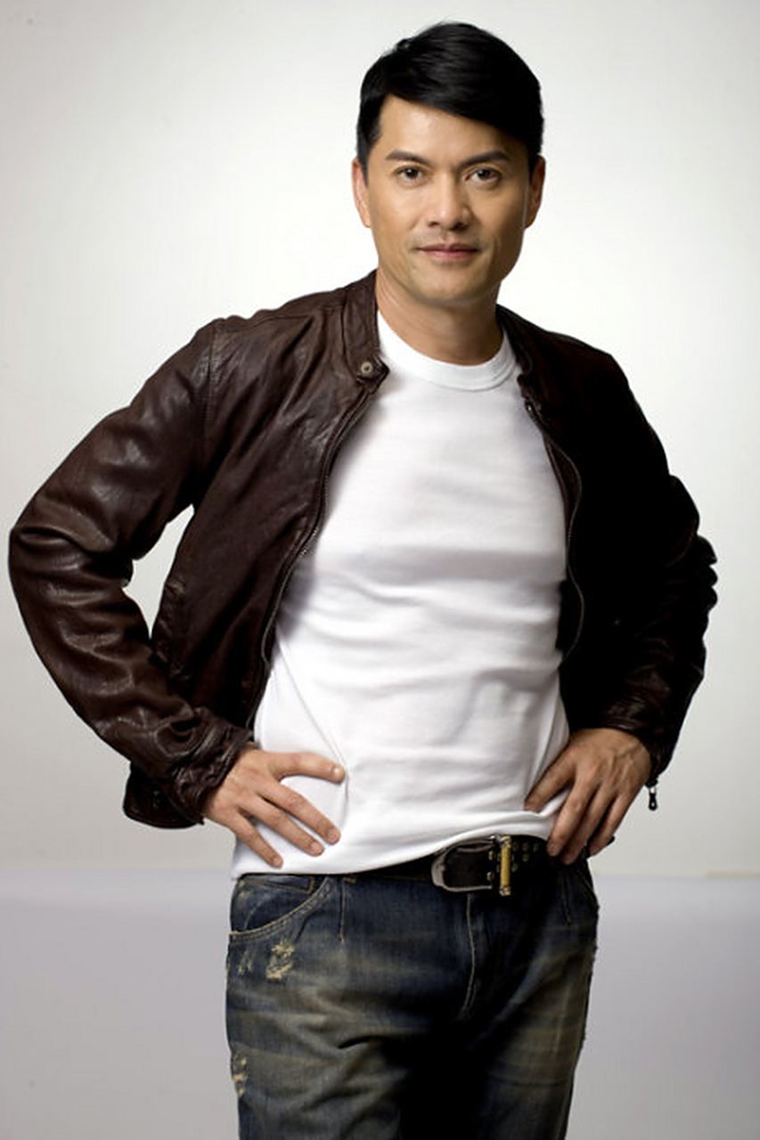 吕良伟,1955年12月22日生于越南,毕业于tvb学员训练班,中国香港影视男