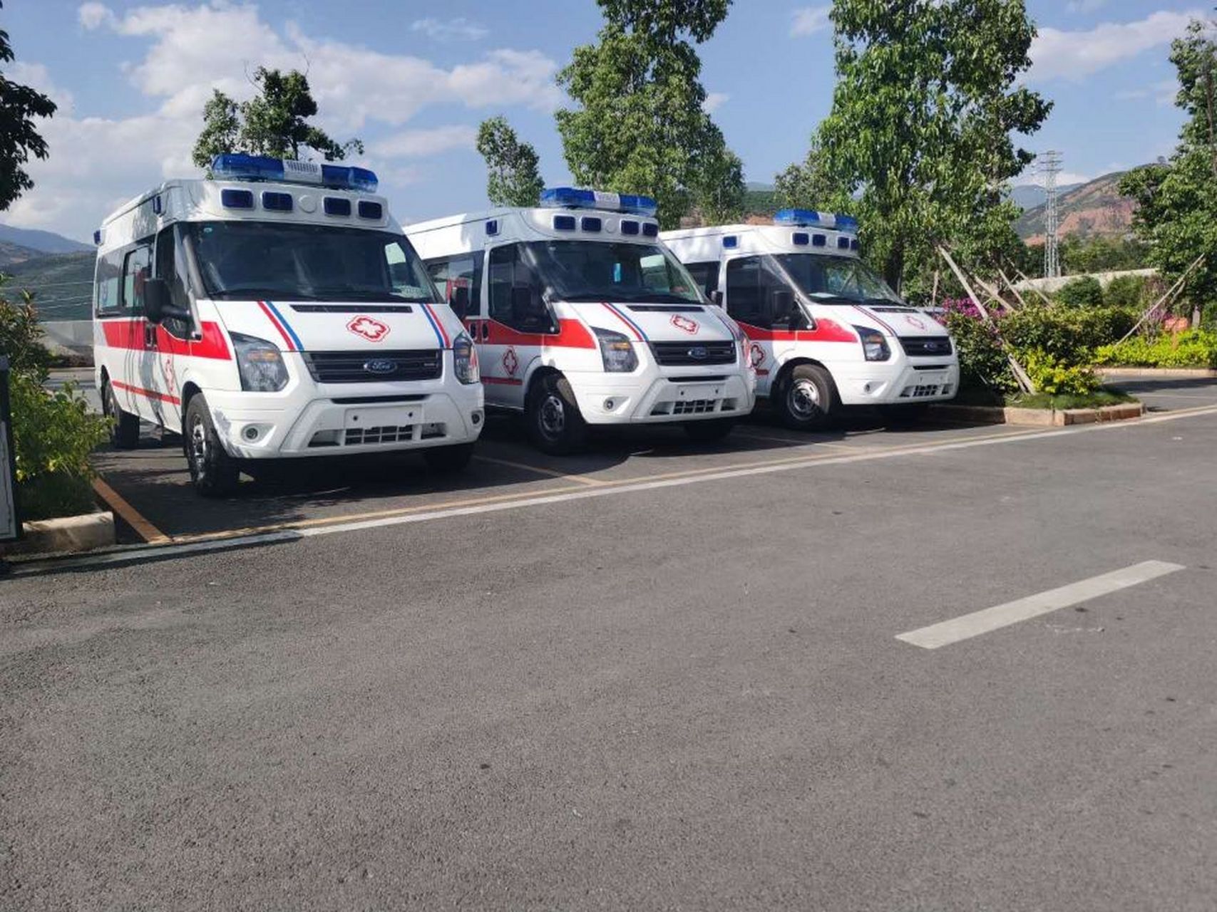 上海跨省120救护车,上海长途非急救转运是一家做国内各省市病人转运