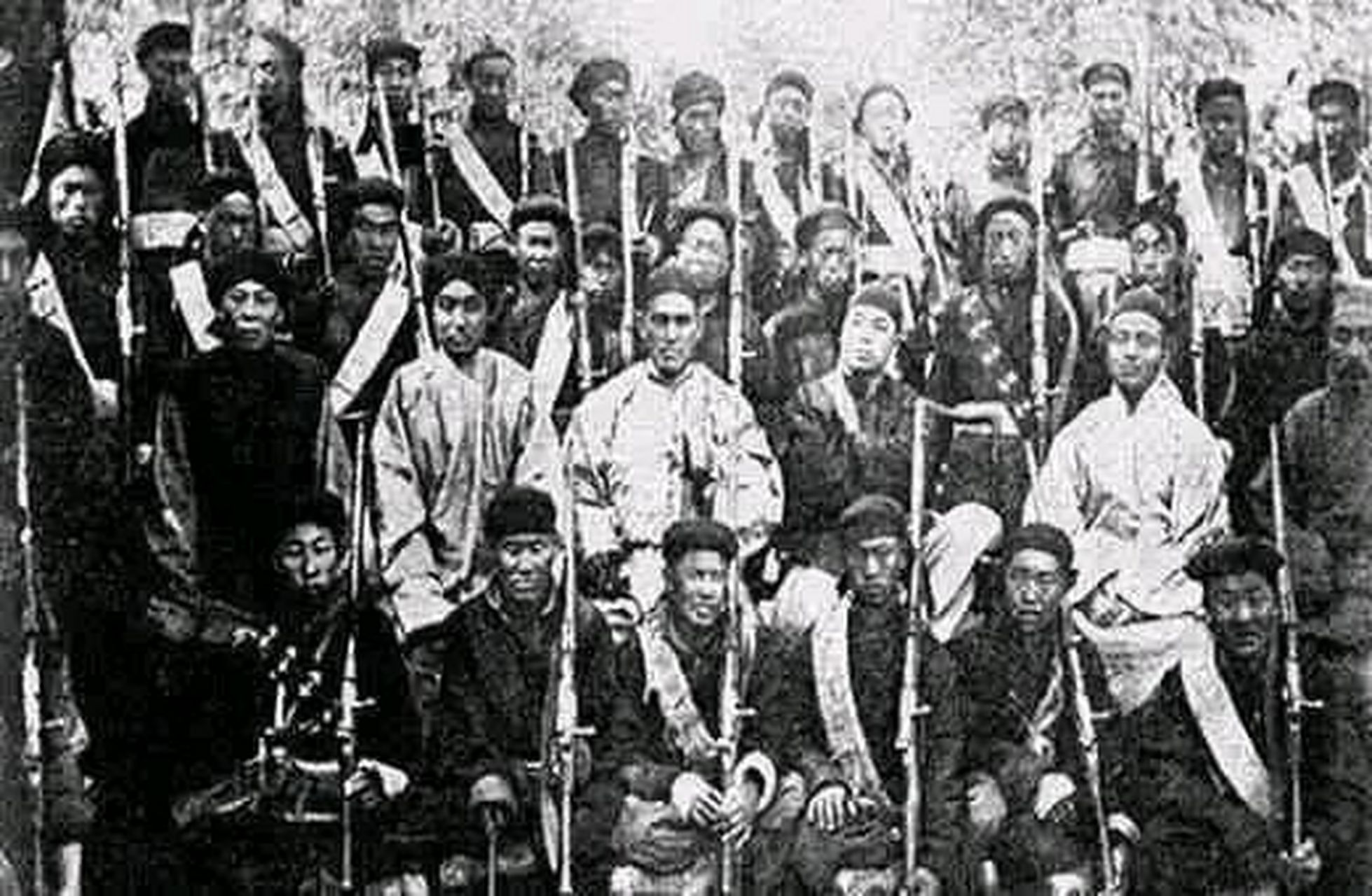 民国时,别廷芳管辖河南内乡等七县,他曾发布公告"偷瓜者死",某日他的