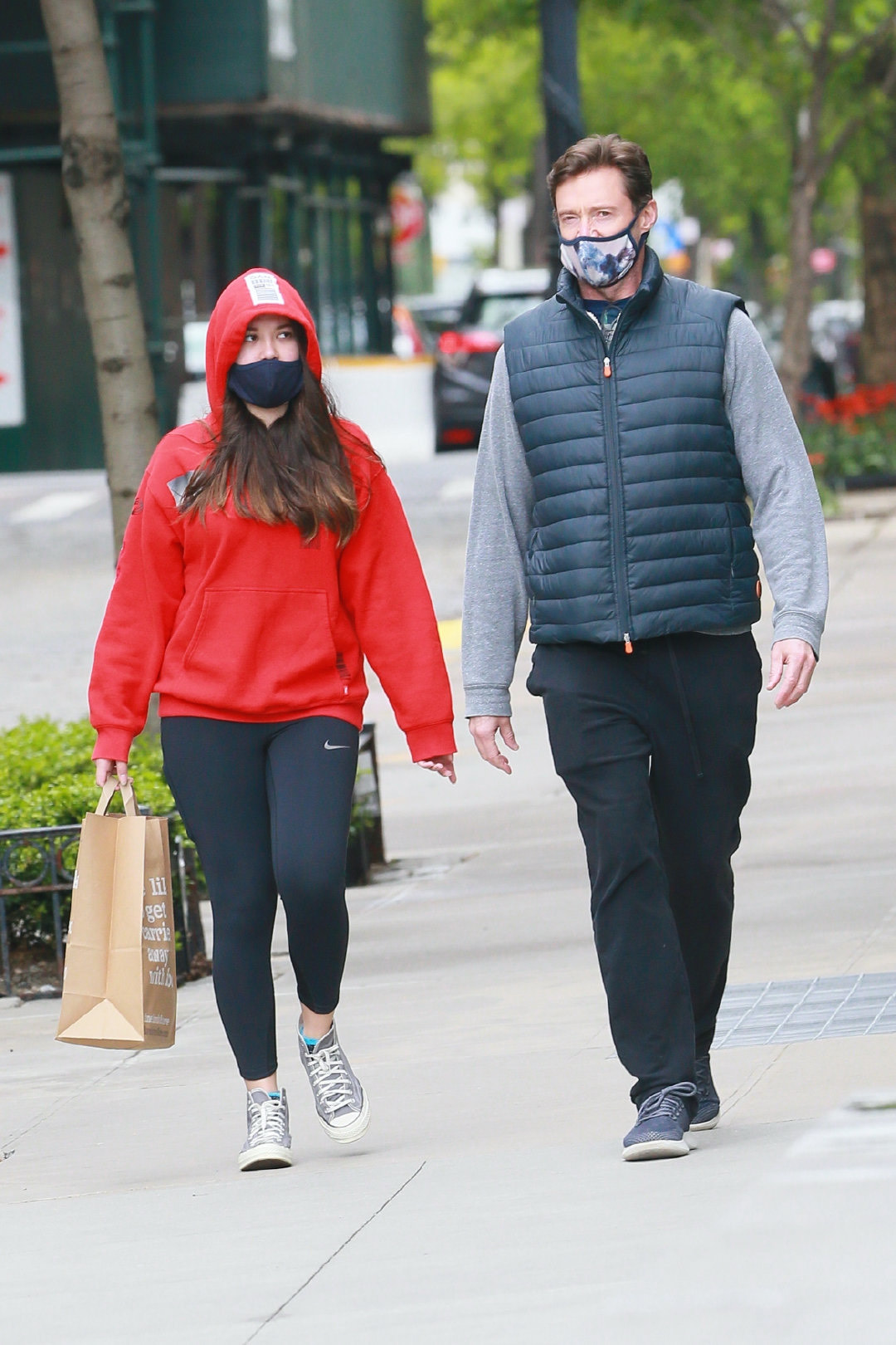 休·杰克曼hugh jackman休叔和女儿最新街拍美照