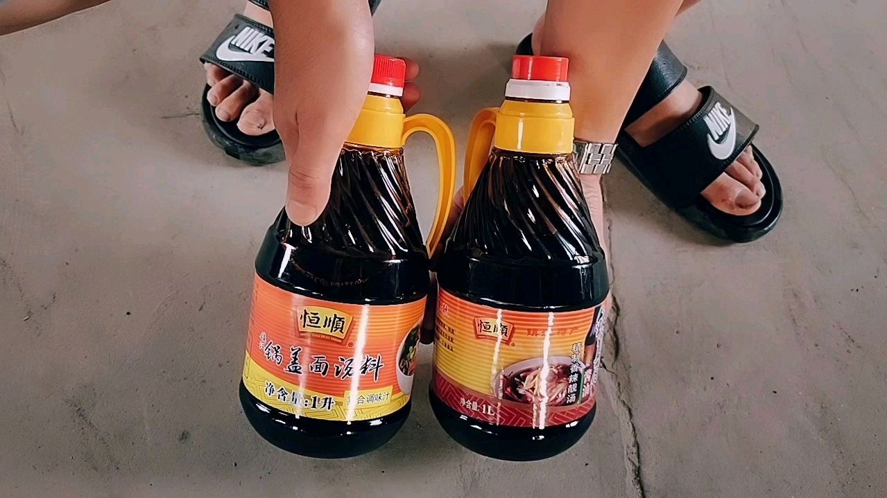 锅盖面酱油跟锅盖面汤汁的区别