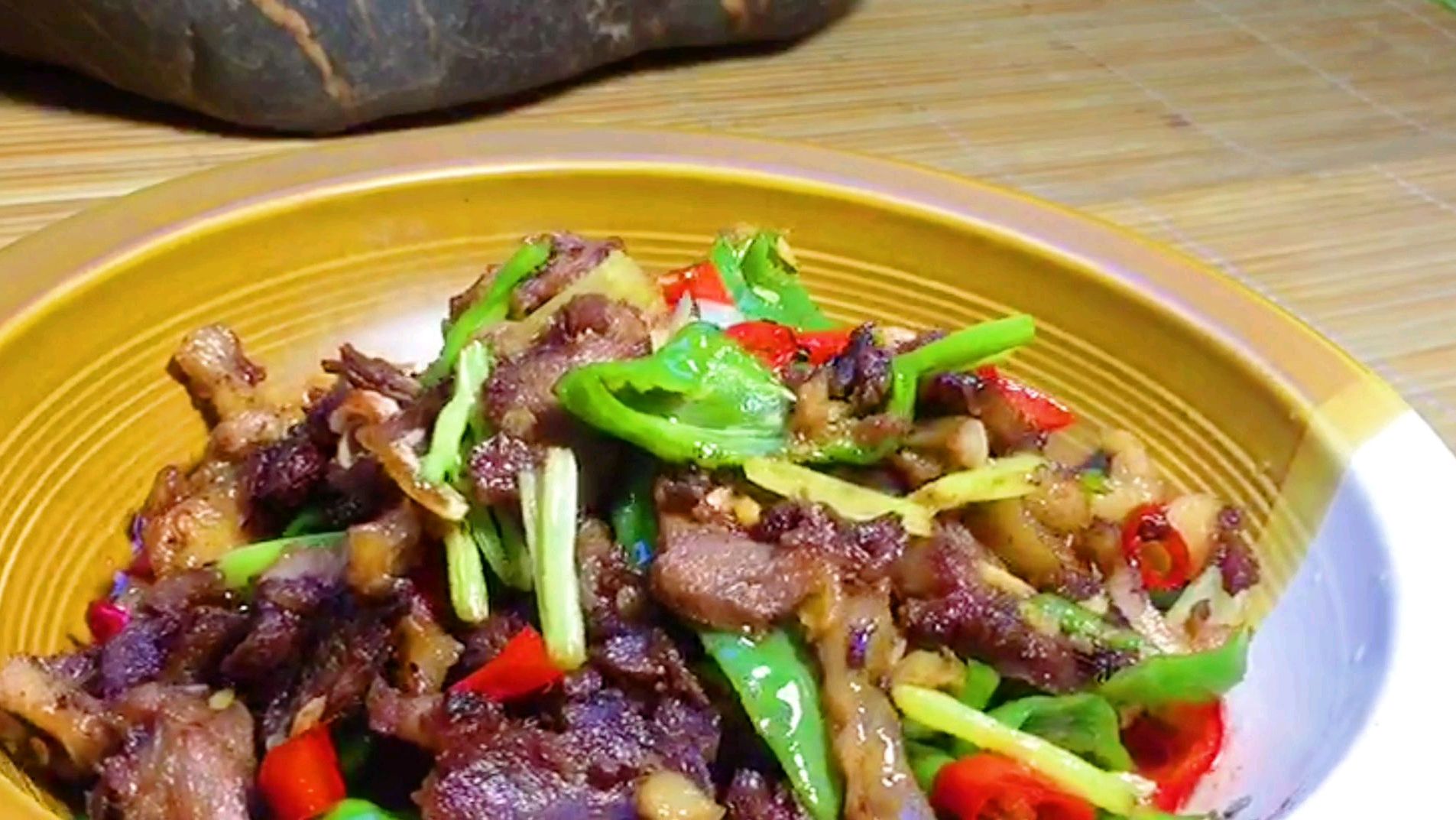 爆炒猪头肉,秒变下饭菜,步骤简单建议收藏。