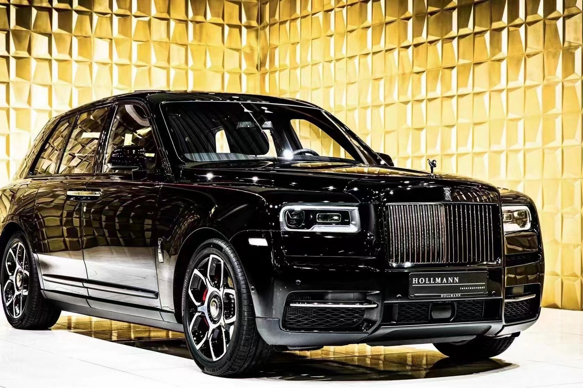 防弹劳斯莱斯库里南加长5.98米私人定制