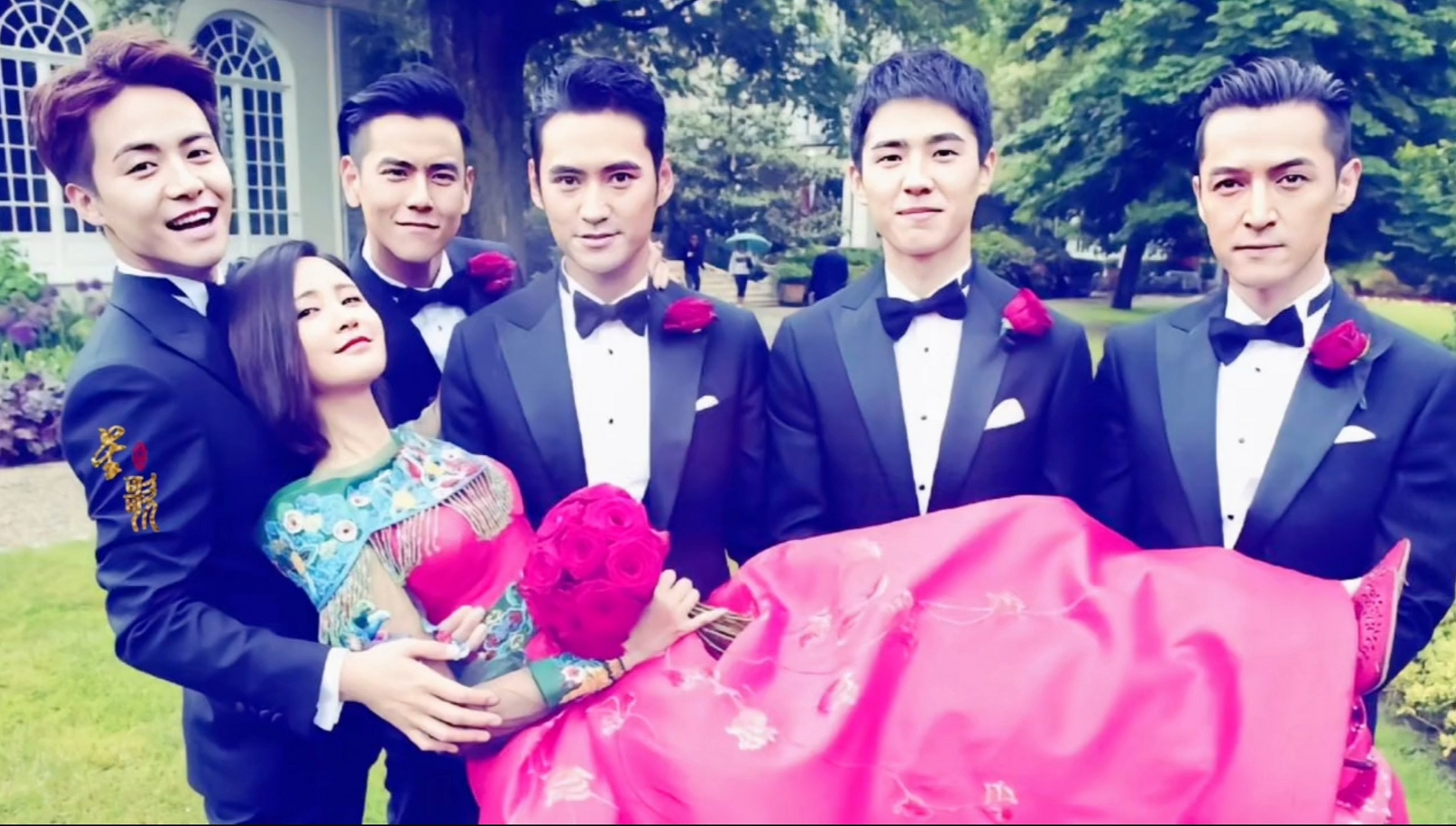 张韵艺# 的婚礼,这伴郎团可谓是史上最帅了,尤其是胡歌和彭于晏简直