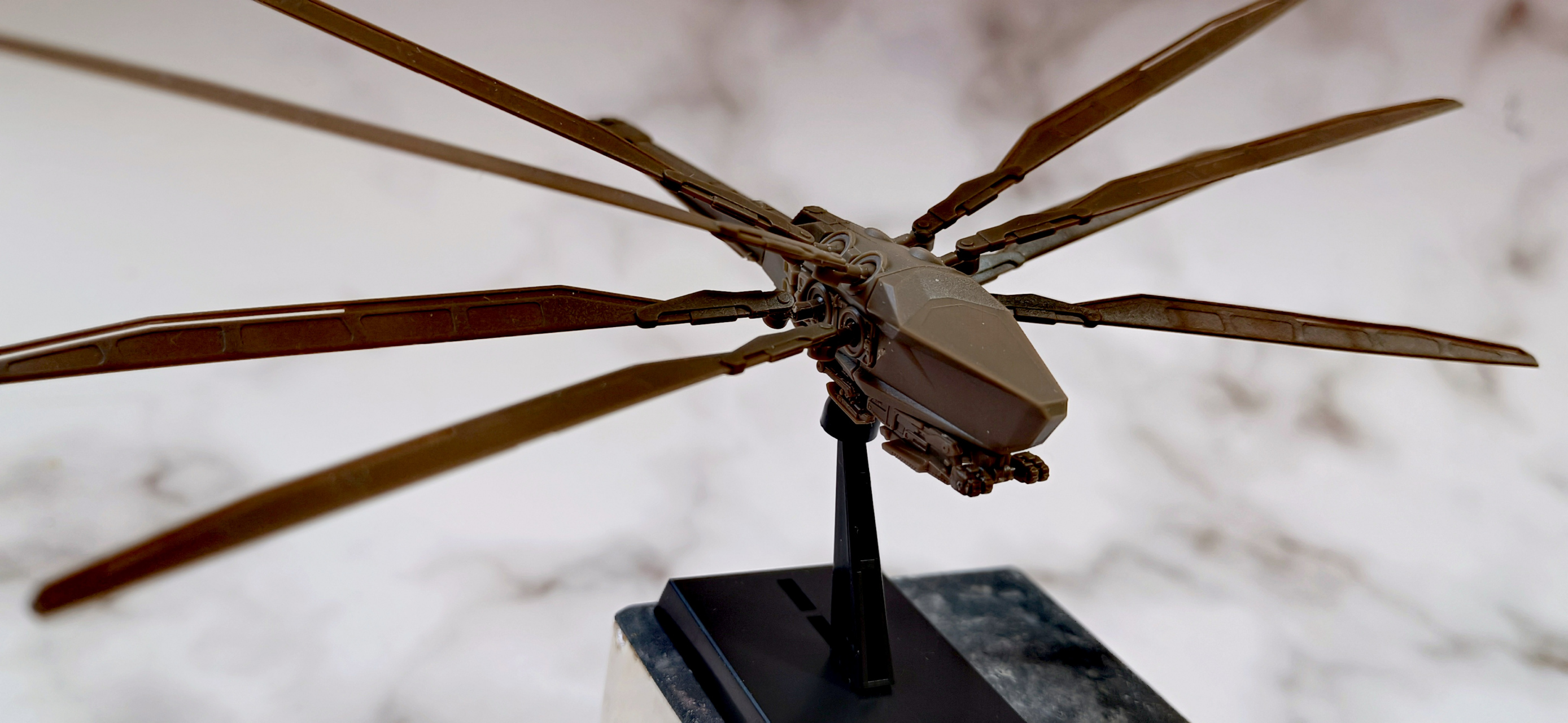 模型欣赏:meng模型 电影《沙丘》扑翼机,依靠八对机翼扇动飞行,by ab