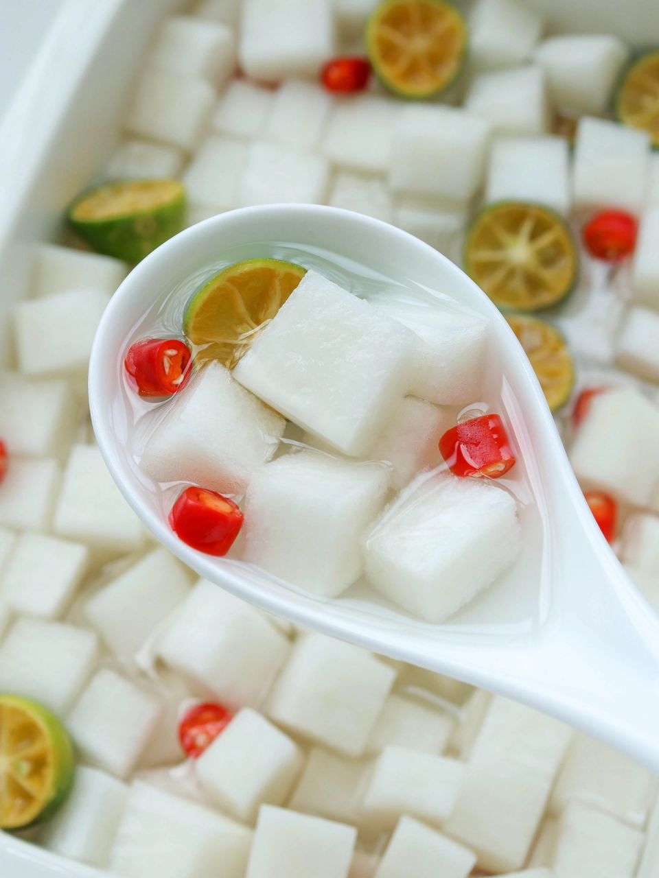 夏天没胃口试试这酸辣脆爽的雪碧青柠泡萝卜  天热没胃口试试这个雪碧