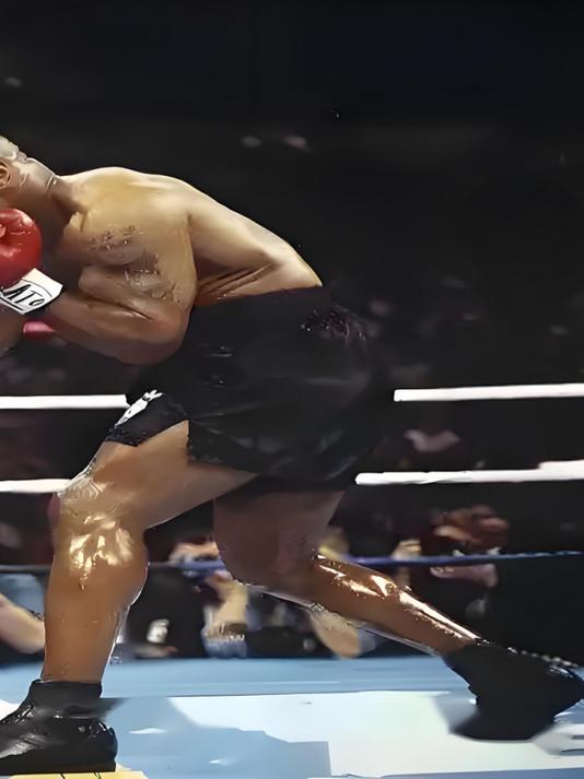 三回合强势ko,泰森的回归盛宴布鲁诺复仇的葬礼