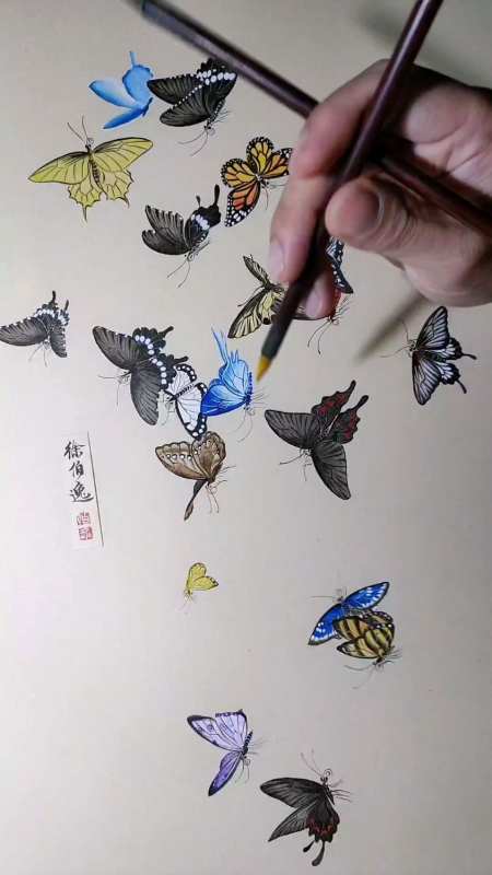 画一幅黑色蝴蝶为主的百蝶图