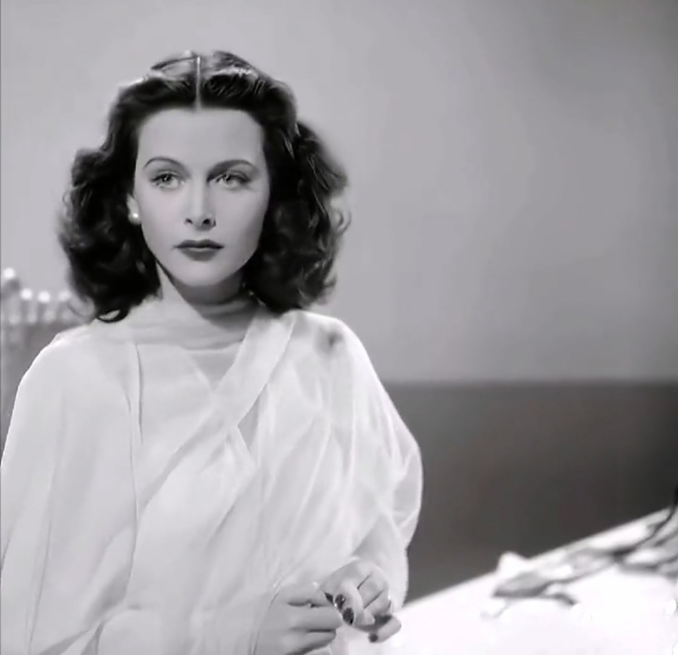 "wifi之母"海蒂拉玛  集美貌和才华于一身,她所发明的无线跳频技术,被