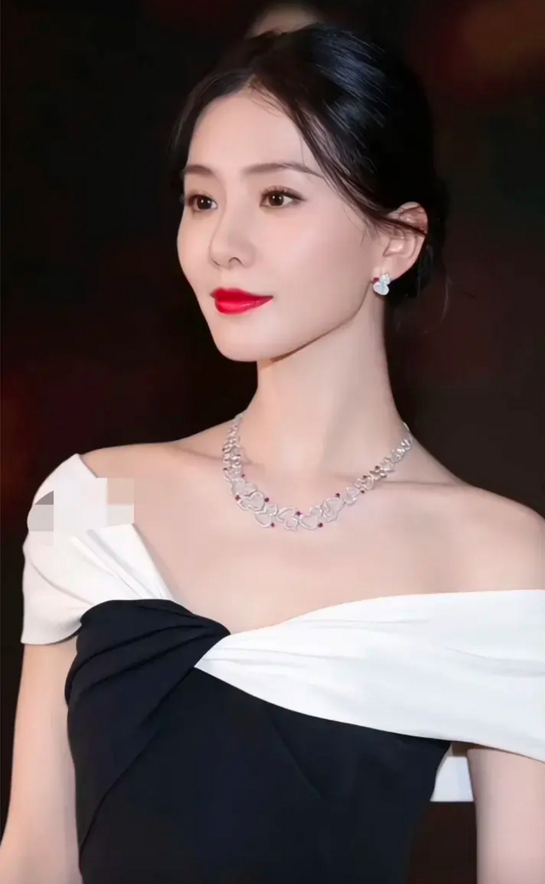 刘诗诗 空气刘海刘诗诗 美不美你说了算刘诗诗仙女下凡一样,美了太
