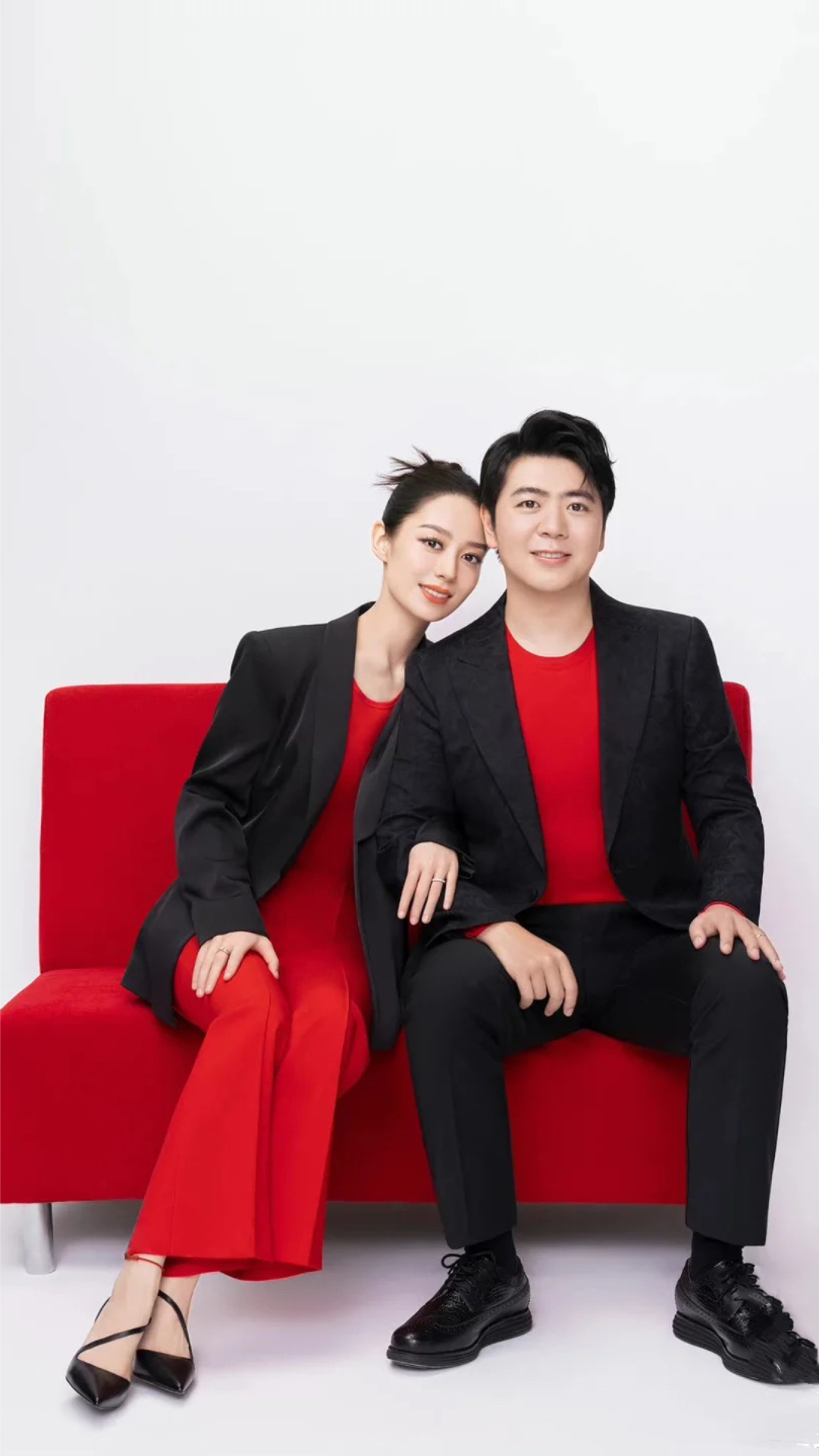 仙女浪姐吉娜爱丽丝与丈夫郎朗的同框养眼造型