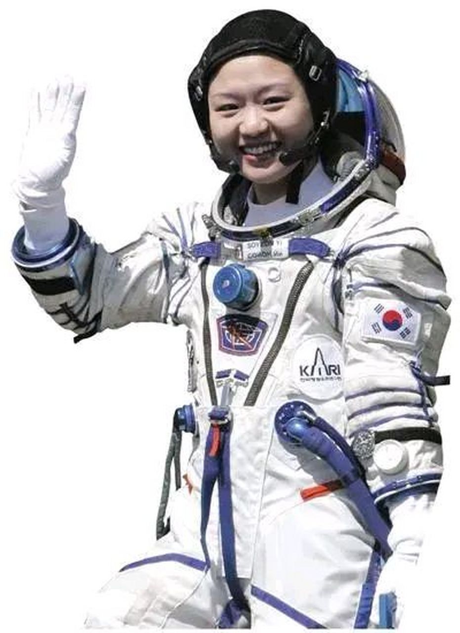 韩国第一位女宇航员其实是花2100万美元钱买的,最后却被韩国人骂惨