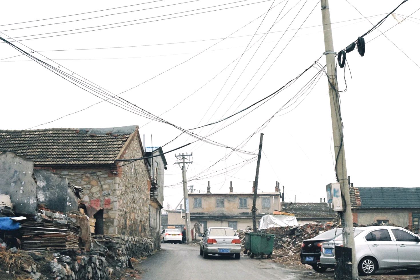 大连这个"城中村"充满了"东北农村"的味道,燃烧着最后的烟火