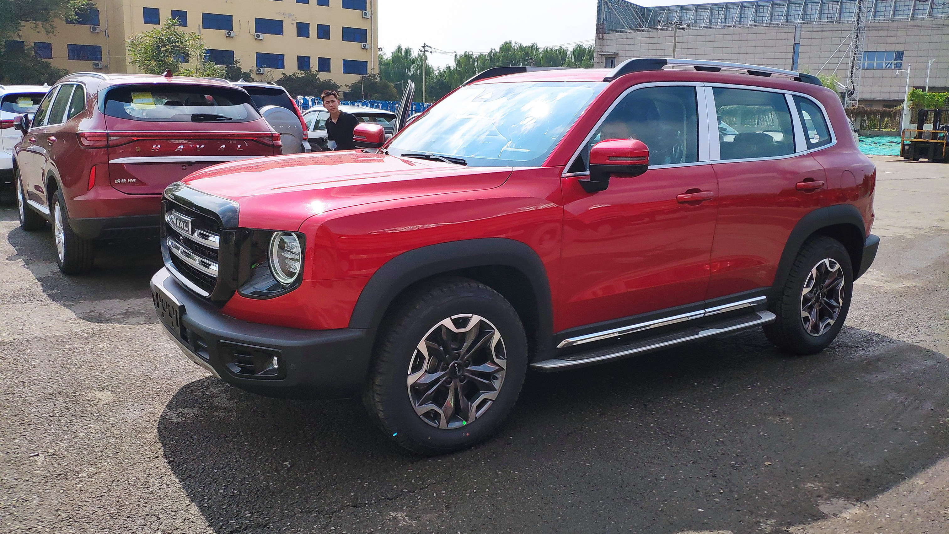 2.0t 8at,"升级版"哈弗大狗亮相,动力媲美坦克300,或售15万