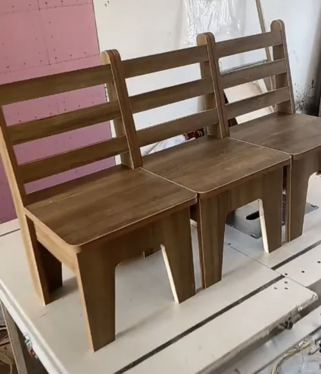 是不是从凳子上,就能看到师傅人品,讲究!