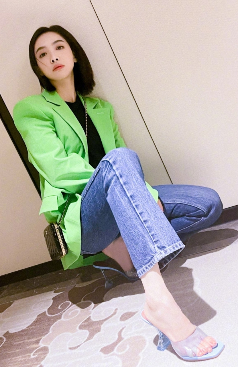宋茜 玉足美腿合集