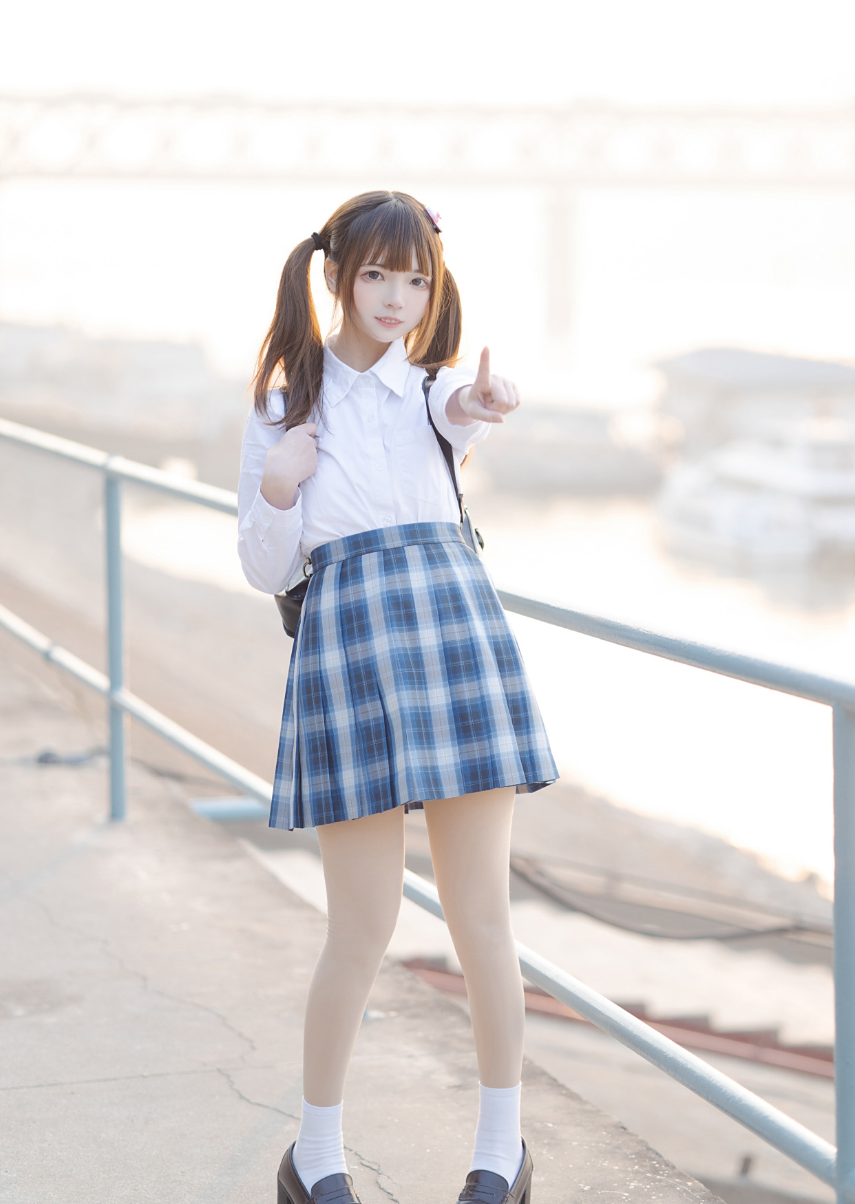 好可爱的双马尾jk妹妹,放学后要一起回家吗?