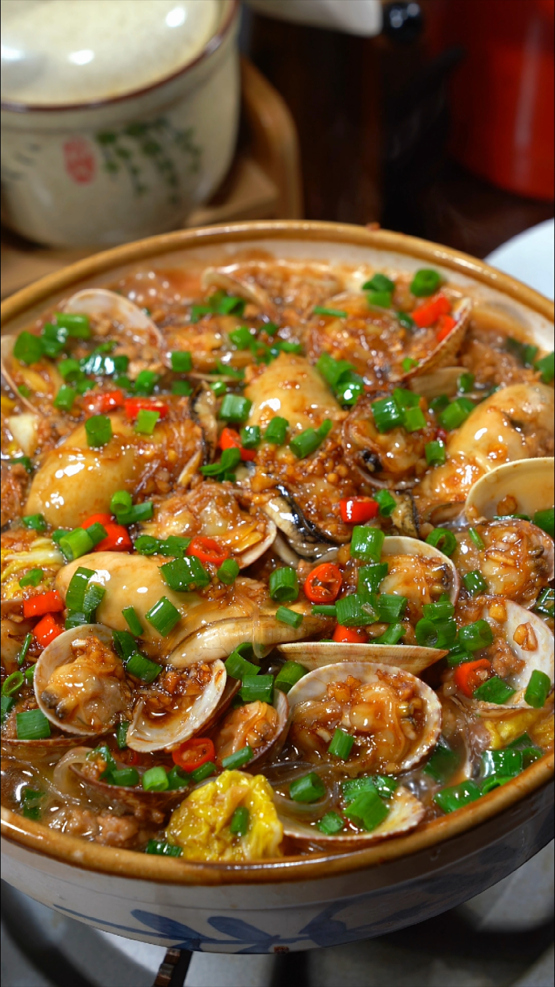 好吃的肉末蒜蓉生蚝花甲煲,做法非常简单,鲜香美味又下饭-度小视