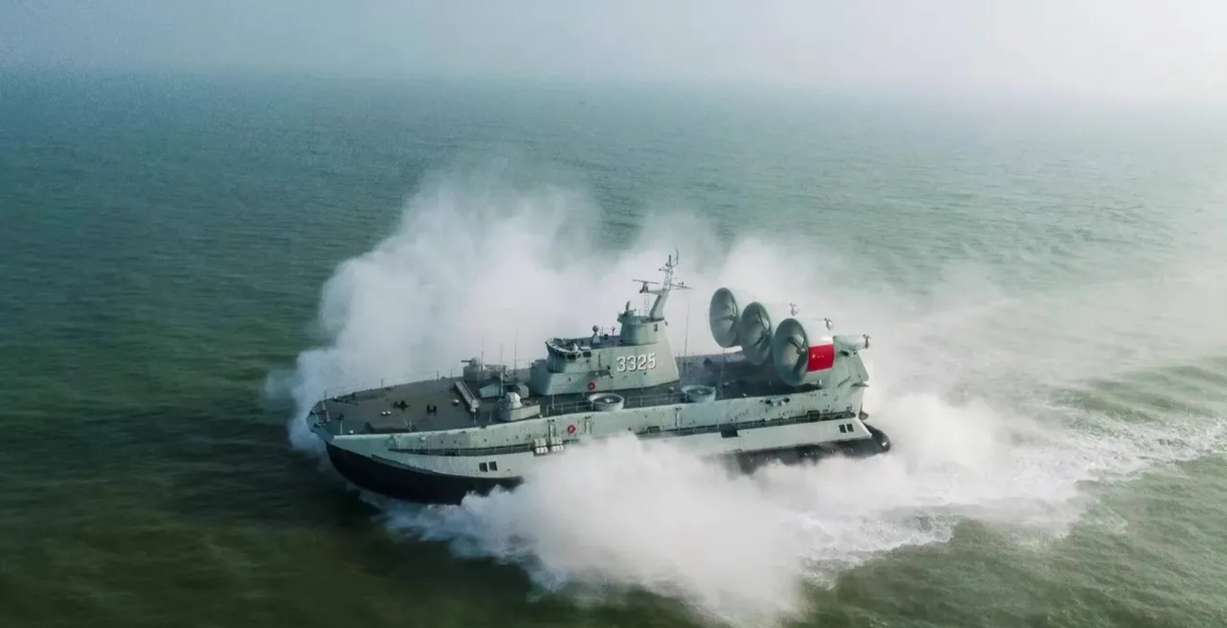 中国有10艘野牛气垫船图片