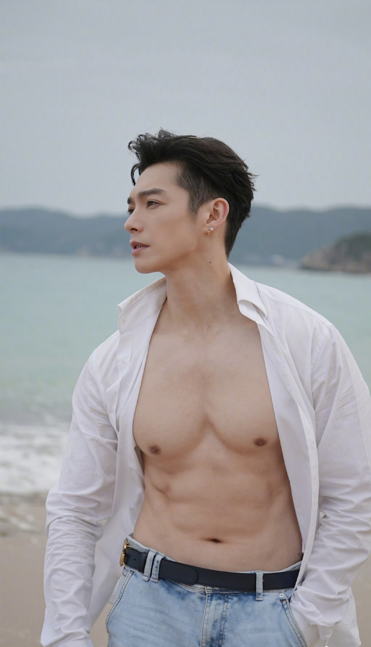 辰亦儒这身材练得真不错,让人馋啊.