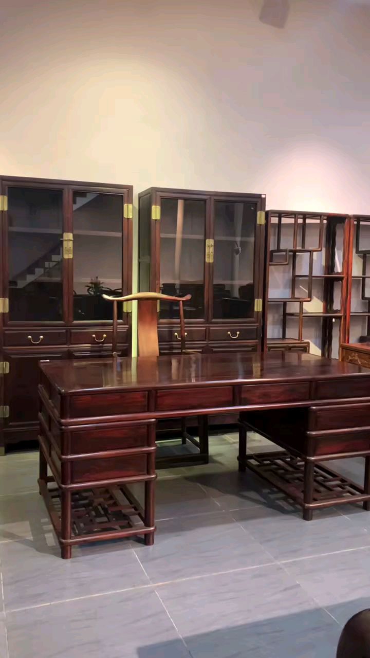 大红酸枝交趾黄檀无拼补圆包圆明式办公桌组合