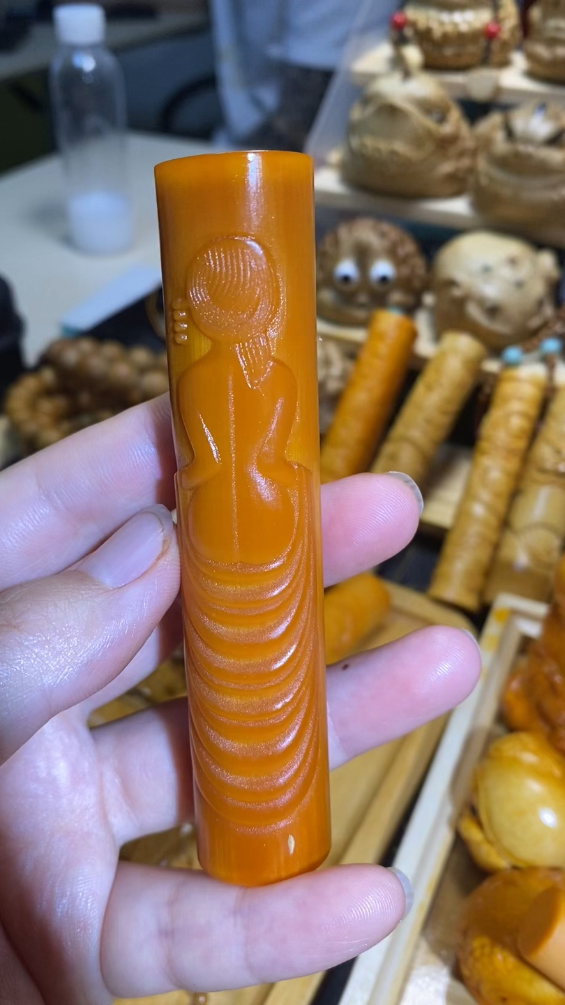 实心竹玉化好的美女图