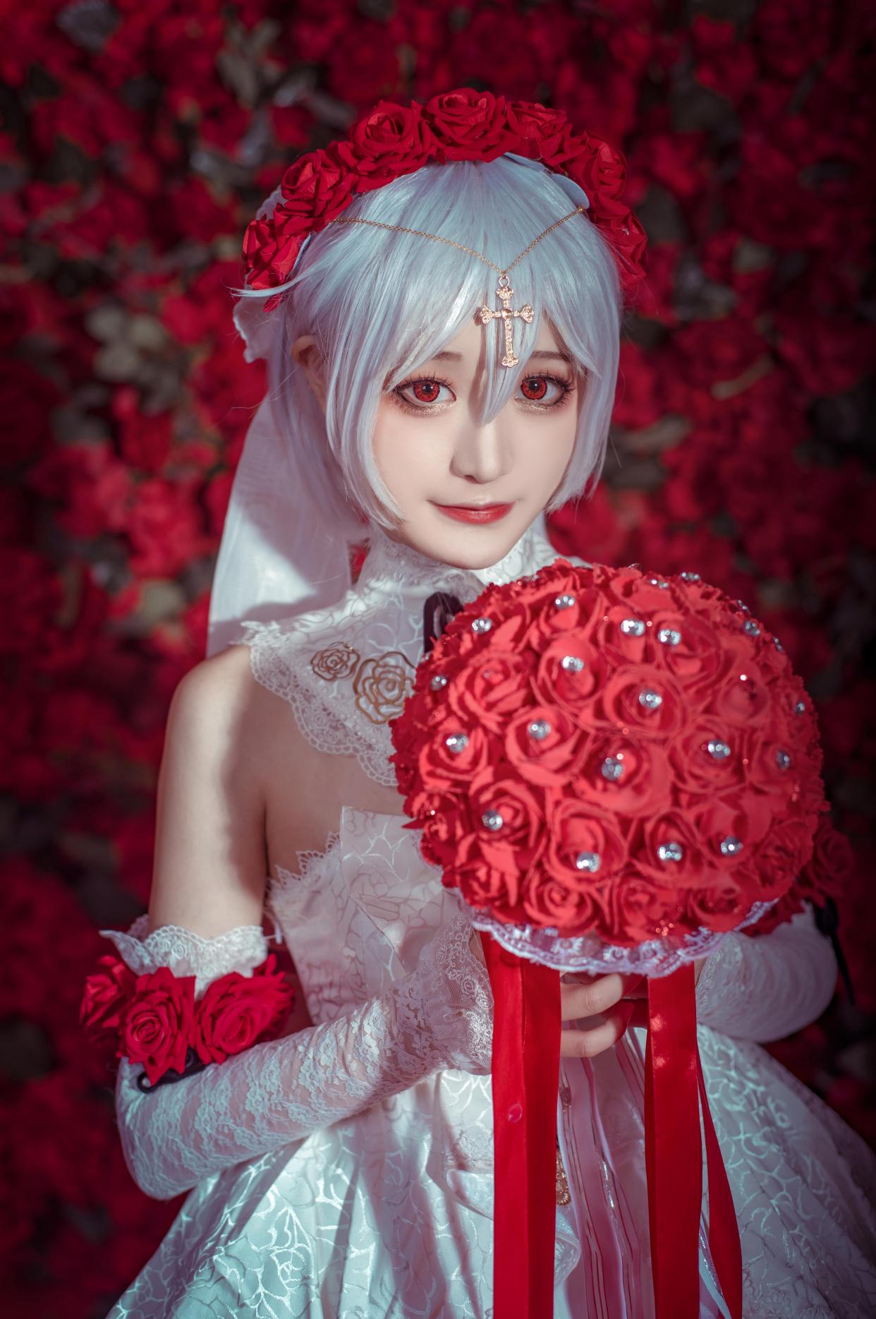 「崩坏3」德丽莎cos:你敢接下我的捧花吗?那你就是我的人了