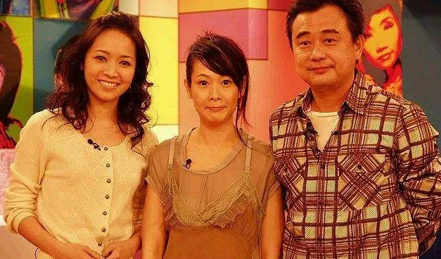 在一次节目中,主持人侯佩岑曾问陈升:你喜欢刘若英吗?