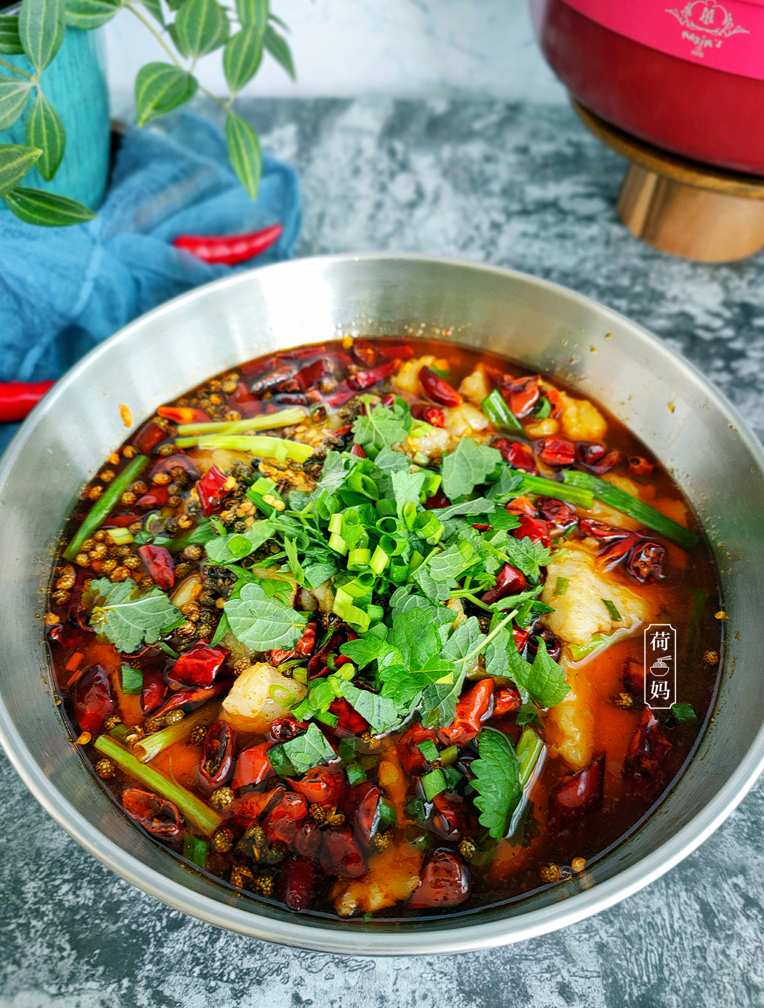 天热胃口不开,荷妈做麻辣豆花鱼吃,鲜香麻辣,开胃又下饭