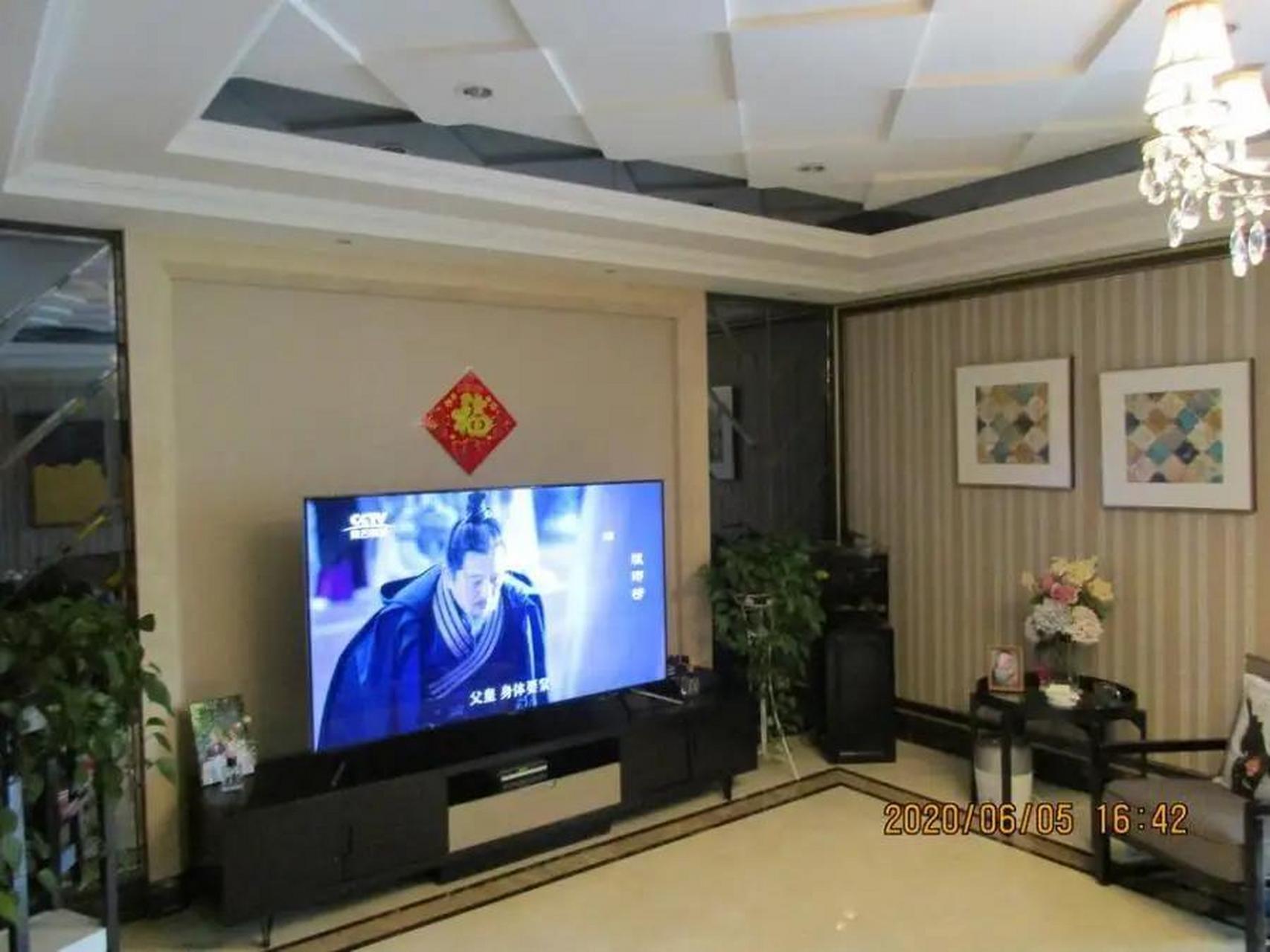 西宁市半岛花园一套联排别墅,降价80多万没人要  青海省西宁市城东区