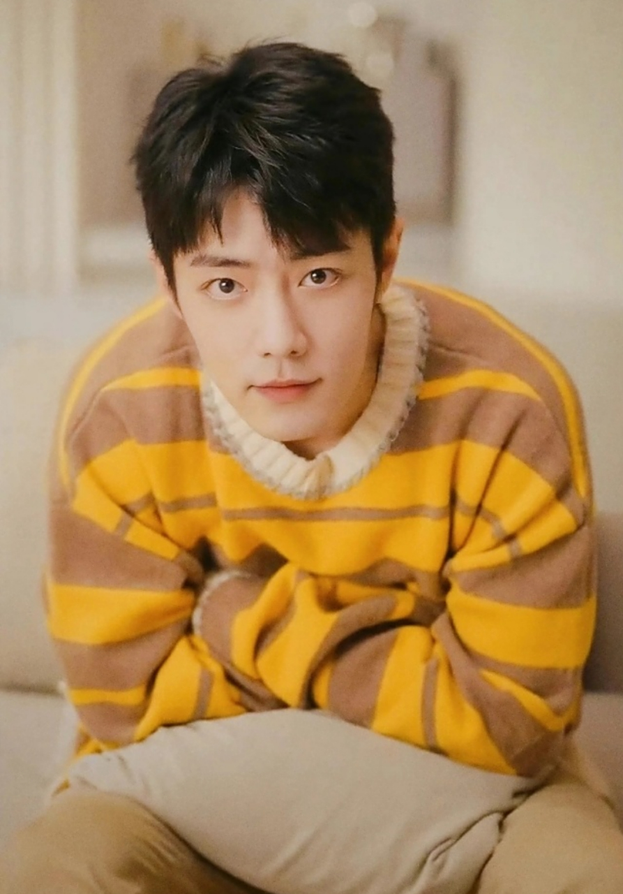 日常见肖战系列,黄色毛衣看着好温暖啊 #肖战