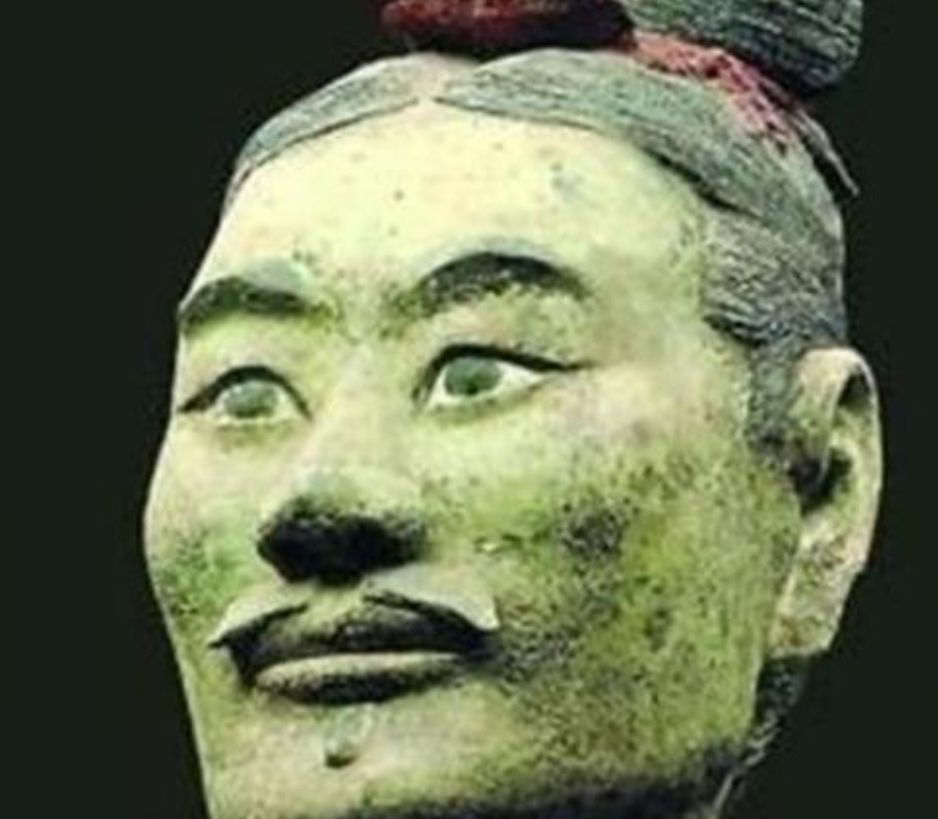 兵马俑中一个独特的绿脸俑,被禁止到国外展出,专家无法解密