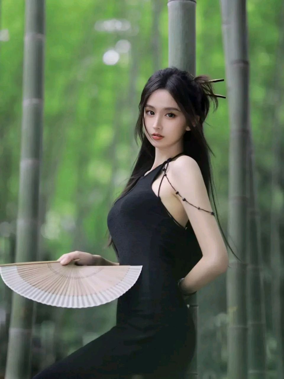 竹林绝美少女!  #旅行# #美女# #养眼美女